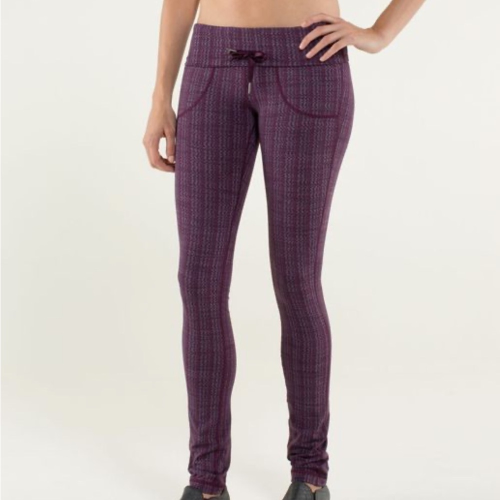 Lululemon Plum Skinny Will Yoga Pants Size 6